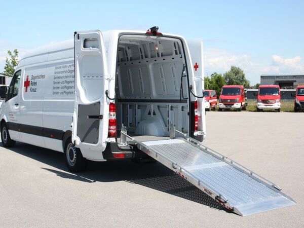 BRK Deggendorf Transporterumbau